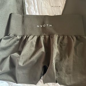NWT leggings NVGTN